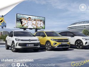 Die Minions und die Nationalmannschaft treten für VW auf Die Minions und die Nationalmannschaft treten für VW auf
