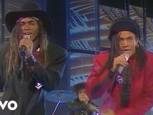 Unter dem Namen Milli Vanilli stürmen die beiden Freunde Rob und Fab die internationalen Charts, landen drei Nummer-1-Hits in den USA Unter dem Namen Milli Vanilli stürmen die beiden Freunde Rob und Fab die internationalen Charts, landen drei Nummer-1-Hits in den USA