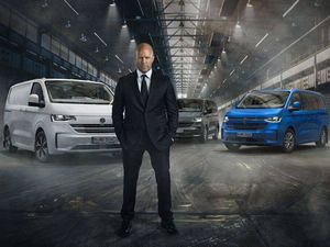 Der Volkswagen Transporter geht mit Jason Statham auf Tour