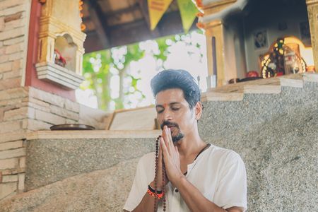 Beim neuen Programm „Sacred Renewal“ im Kamalaya Wellness Sanctuary auf Koh Samui/Thailand geben die Mondphasen den Rhythmus für Praktiken und Anwendungen vor