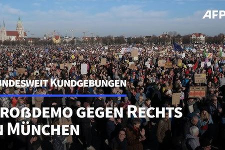 Immer schön mitlaufen gegen RECHTS, scheint gerade in Mode zu sein