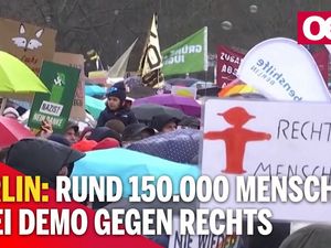 Ebenfalls absurd, aber weniger zum Lachen, sind die Demonstrationen „gegen Rechts Ebenfalls absurd, aber weniger zum Lachen, sind die Demonstrationen „gegen Rechts