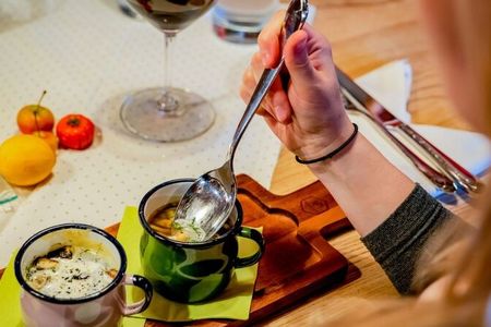 Beim Lechtaler Bergherbst 2026 dürfen neben den traditionellen Wildgerichten auch typisch tirolerische Suppen nicht auf der Speisekarte fehlen