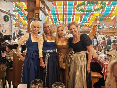Nicole Simon LookToGo Wiesn-Anstich