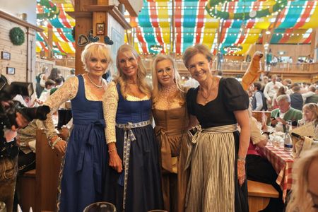 Nicole Simon LookToGo Wiesn-Anstich