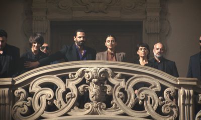 Die siegreichen Yorks nach dem Gerichtstermin - Imad (Mehdi Nebbou), Rashida (Kenda Hmeidan) und Mishal (Hiam Abbass)
