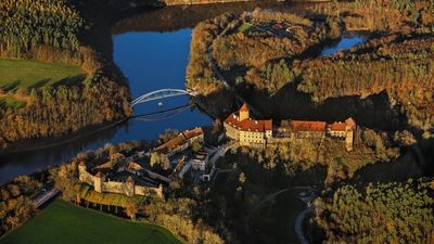 Die Burg Veveří in Südmähren bei Brünn/Brno zählt zu den eindrucksvollsten historischen Anlagen Tschechiens am Wasser