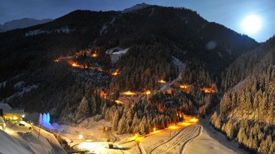 Über 30 Naturrodelbahnen gibt es in Osttirol/Österreich – neun davon, mit insgesamt über 15 Kilometern, sind abends beleuchtet und laden zum stimmungsvollen Nachrodeln ein