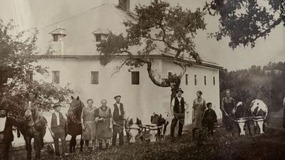 Altes Gemäuer, neue Energie: Der Kleebauer Hof im oberösterreichischen Mühlviertel verbindet 800 Jahre Geschichte mit modernen Programmen