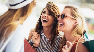 Dank ganzjährig milden Temperaturen steht auch in der Nebensaison einem Girls-Urlaub an die portugiesische Costa do Sol nichts im Weg – kurze Schlangen beim Bummel durch Sintra oder Cascais nahe der Villen von Victor’s Portugal sind ein weiterer Pluspunkt