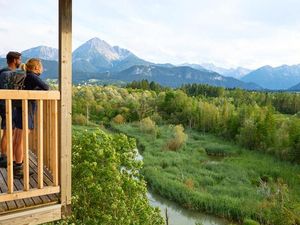 Zwei Drittel aller in Tirol vorkommenden Brutvogelarten machen Station im Schutzgebiet Pflacher Au bei Reutte Zwei Drittel aller in Tirol vorkommenden Brutvogelarten machen Station im Schutzgebiet Pflacher Au bei Reutte