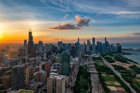 Skyline ueber Grant Park in Chicago
