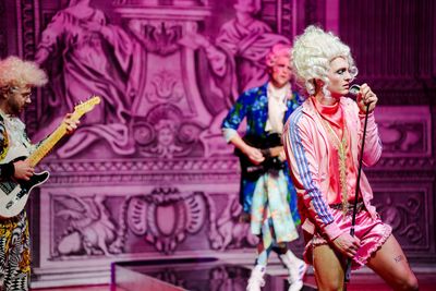 Leonce und Lena von Stefan Pucher Hessisches Staatstheater Wiesbaden