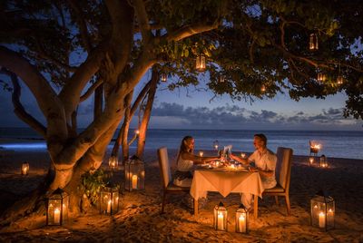 Romantisches Dinner am Strand von Mauritius 