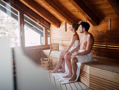 Danach genießen Gäste im Rooftop-Spa Leonarium Momente der Ruhe mit Panorama-Blick
