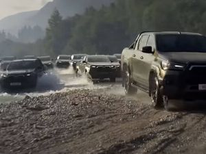 Nicht gern gesehen: Toyota-SUVs im Gelände