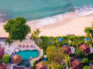 Jede Villa des luxuriösen SAii Koh Samui Choengmon Resorts im Nordosten der thailändischen Insel ist ein intimer Rückzugsort mit privatem Pool Jede Villa des luxuriösen SAii Koh Samui Choengmon Resorts im Nordosten der thailändischen Insel ist ein intimer Rückzugsort mit privatem Pool