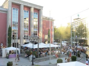 TUP-Theaterfest zur Spielzeit-Eröffnung im und rund ums Grillo-Theater TUP-Theaterfest zur Spielzeit-Eröffnung im und rund ums Grillo-Theater