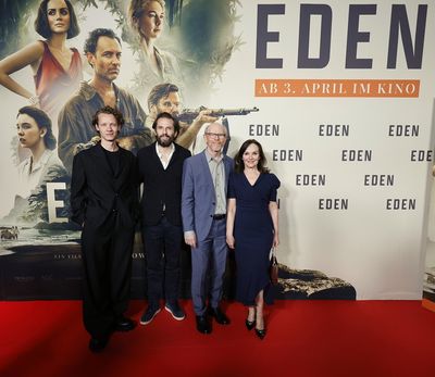  Schauspieler Felix Kammerer, Quirin Berg (LEONINE Studios), Regisseur Ron Howard, Jasna Vavra 