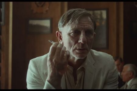 Regisseur Luca Guadagnino schickt einen zerknitterten Daniel Craig auf eine drogenlastige Antihelden-Reise voller ästhetischer Brüche
