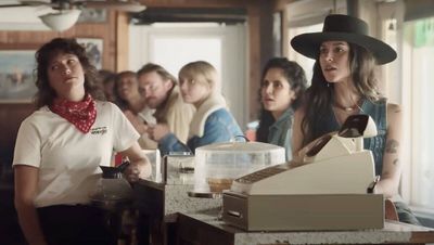 Der Spot von Wrangler spielt in einem typischen US-Diner