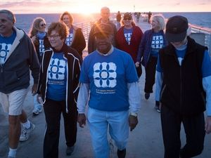Ein langes, gesundes und erfülltes Leben ist das Ziel, das die Blue Zones-Kriterien beschreibt. Dieses wissenschaftlich fundierte Konzept ist die Basis des Kamalaya Gruppen-Retreats auf Koh Samui im Mai 2024 Ein langes, gesundes und erfülltes Leben ist das Ziel, das die Blue Zones-Kriterien beschreibt. Dieses wissenschaftlich fundierte Konzept ist die Basis des Kamalaya Gruppen-Retreats auf Koh Samui im Mai 2024.