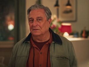Ab durch die Mitte - Mit Vollgas durch Paris ist ein Film von Grégoire Vigneron mit Christian Clavier, Rayane Bensetti Ab durch die Mitte - Mit Vollgas durch Paris ist ein Film von Grégoire Vigneron mit Christian Clavier, Rayane Bensetti