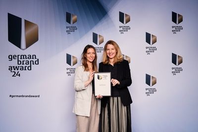 (v.l.n.r.) Ricarda Domnik, Lead Marketing & Anja Schimmelpfennig, Director of Marketing