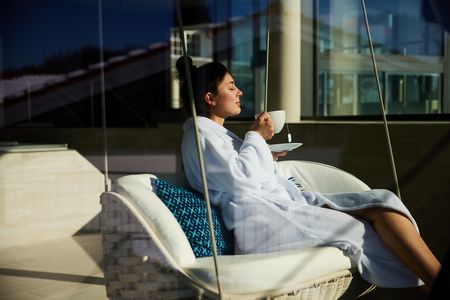 Beim Basenfasten setzt das Allgäuer Fastenhotel Haubers Naturresort auf frische, basische Lebensmittel, bewusste Bewegung in der Natur und erholsame Stunden im großzügigen Spa-Bereich