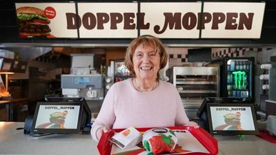 Oma Grete, die mit ihrer ungekünstelten Art das Herz der Online-Community erobert hat