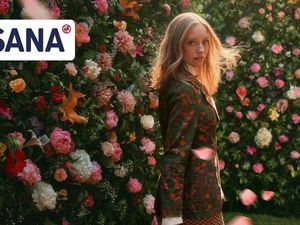 Blumen, Meer, Pferde... Die Isana-Kampagne spielt mit gängigen Werbeklischees der Beautyindustrie Blumen, Meer, Pferde... Die Isana-Kampagne spielt mit gängigen Werbeklischees der Beautyindustrie