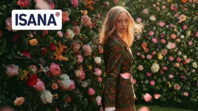 Blumen, Meer, Pferde... Die Isana-Kampagne spielt mit gängigen Werbeklischees der Beautyindustrie