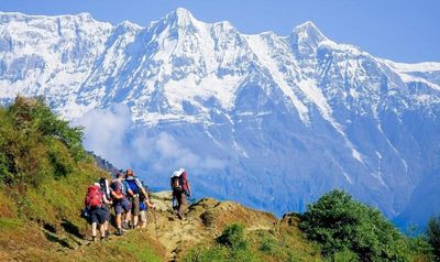 Seit 2024 setzt Hauser Exkursionen auf reduzierte Gruppengrößen von maximal zwölf Teilnehmern und schafft für seine Gäste so mehr (Frei-)Raum, die Welt und sich selbst zu entdecken