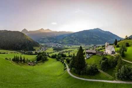 Die öffentliche Anbindung und die Lage im Tal machen den neuen Erlebnisrundweg in Matrei/Osttirol ganzjährig zu einem beliebten Ausflugsziel für Familien