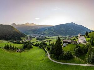 Die öffentliche Anbindung und die Lage im Tal machen den neuen Erlebnisrundweg in Matrei/Osttirol ganzjährig zu einem beliebten Ausflugsziel für Familien