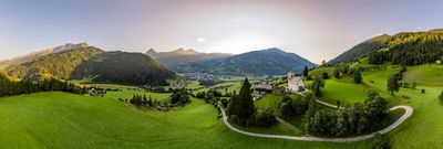Die öffentliche Anbindung und die Lage im Tal machen den neuen Erlebnisrundweg in Matrei/Osttirol ganzjährig zu einem beliebten Ausflugsziel für Familien