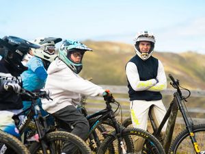 Von YouTube auf die Trails: Elias Schwärzler lädt zum Biken auf die Turracher Höhe
