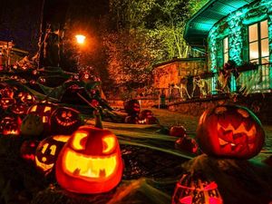 Am 8.,9. und 10. November laden die Saalfelder Feengrotten alle Halloween-Fans von 16.00 bis 21.00 Uhr zu einem Gruselerlebnis der besonderen Art ein Am 8.,9. und 10. November laden die Saalfelder Feengrotten alle Halloween-Fans von 16.00 bis 21.00 Uhr zu einem Gruselerlebnis der besonderen Art ein