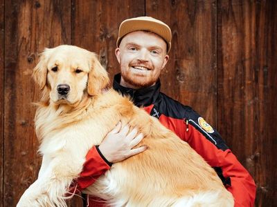 Ein eingespieltes Team, auf das Verlass ist: Bergretter Toni und sein Hund