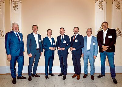v.l.n.r.: Franz Mittendorfer (Saxinger), Oliver Pichler (LiSEC Austria GmbH), Jürgen Harich (WAG), Erich Lehner (EY), Andreas Auinger (FH OÖ), Gottfried Brunbauer (LiSEC Austria GmbH), Robert Ebner (Ebner Industrieöfen) 