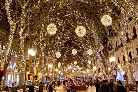 Während der Weihnachtszeit erstrahlt Mallorcas Hauptstadt Palma in feierlichem Glanz