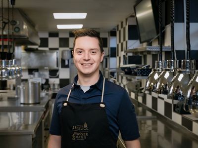 Küchenchef Johannes Ganisl setzt im Gourmet-Restaurant WASSERMANN auf edle Fische aus Österreich