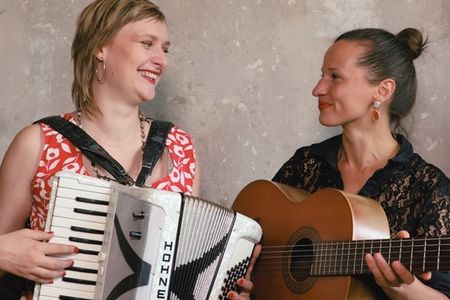 Auftakt in diesem Jahr macht das Berliner Duo „Les Amoureuses"