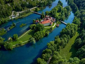 Relais & Châteaux Hotel Grad Otočec Relais & Châteaux Hotel Grad Otočec
