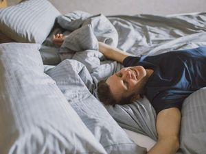 In einer knappen Woche wieder zurück zur inneren Ruhe finden: Die Kurz-Pauschale „Schlaf-Schnuppern“ im Allgäuer Kneippkurort Füssen beinhaltet Coachings, Ernährungsberatung, Yoga, ein Kräuterseminar sowie gezielte Wasseranwendungen In einer knappen Woche wieder zurück zur inneren Ruhe finden: Die Kurz-Pauschale „Schlaf-Schnuppern“ im Allgäuer Kneippkurort Füssen beinhaltet Coachings, Ernährungsberatung, Yoga, ein Kräuterseminar sowie gezielte Wasseranwendungen