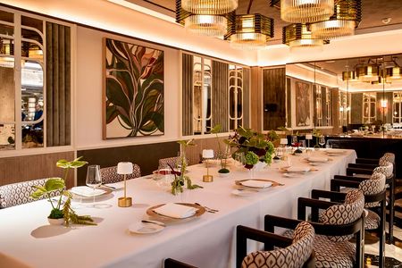 Le Sept - Dining Table