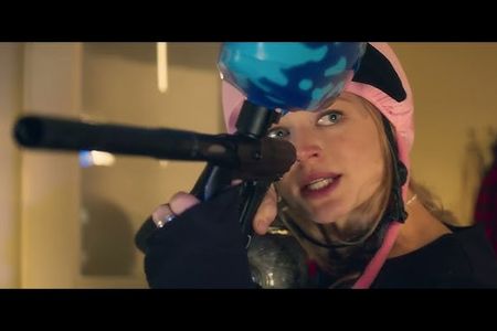 BROKE. ALONE. A kinky love story ist eine mitreißend-witzige Kino-Komödie