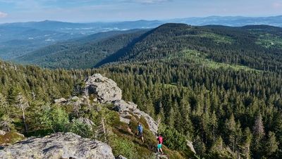 Die zweitägige Arbertour startet direkt beim Vier-Sterne-Superior-Hotel Bodenmaiser Hof und führt rund um den höchsten Berg des Bayerischen Walds