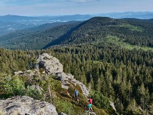Die zweitägige Arbertour startet direkt beim Vier-Sterne-Superior-Hotel Bodenmaiser Hof und führt rund um den höchsten Berg des Bayerischen Walds Die zweitägige Arbertour startet direkt beim Vier-Sterne-Superior-Hotel Bodenmaiser Hof und führt rund um den höchsten Berg des Bayerischen Walds