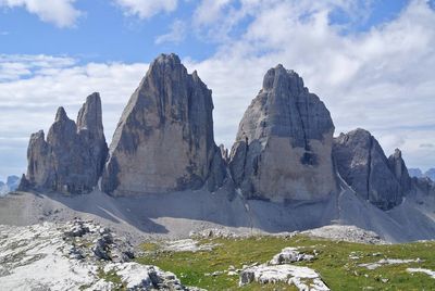 Kontraste von saftig grün bis stark vergletschert, die schroffen Dolomiten und Osttirols Ursprünglichkeit machen die neue österreichisch-italienische Transalp von Hauser Exkursionen zum Erlebnis